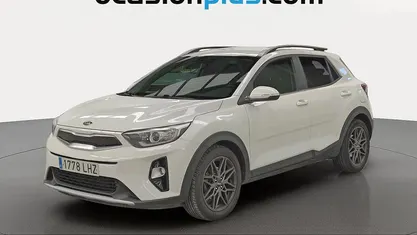 Käytetty Kia Stonic 120 HP (88 kW) 2020 Valkoinen Katumaasturi