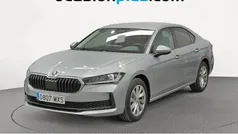 Gris plata Nuevo 2025 Skoda Superb Essence Berlina | 31.810 € (Super precio)