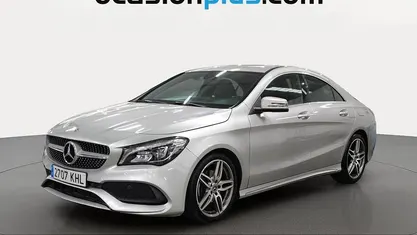 Usado Mercedes CLA200 AMG 136 CV (100 kW) 2018 Gris plata Berlina