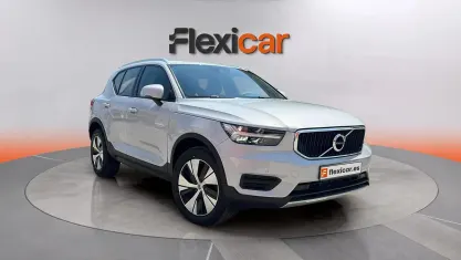 Usado Volvo XC40 Momentum 129 CV (94 kW) 2021 Blanco SUV