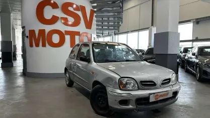 Usado Nissan Micra Visia 65 CV (47 kW) 2003 Gris / plata Utilitario