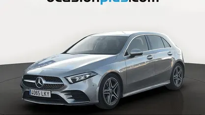 Usado Mercedes A180 AMG 116 CV (85 kW) 2020 Gris plata Utilitario