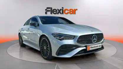 Usado Mercedes CLA220 190 CV (139 kW) 2025 Gris Berlina