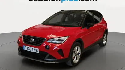 Usado Seat Arona FR 110 CV (80 kW) 2021 Rojo SUV