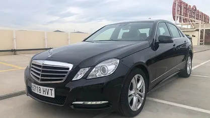 Usado Mercedes E220 Avantgarde 170 CV (125 kW) 2013 Negro Berlina