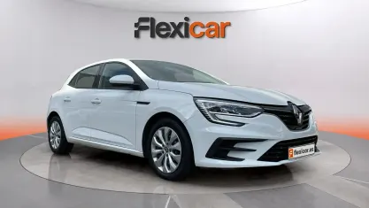 Usado Renault Mégane II Zen 115 CV (84 kW) 2021 Blanco Berlina