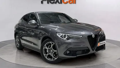 Usado Alfa Romeo Stelvio Sprint 162 CV (119 kW) 2022 Gris SUV