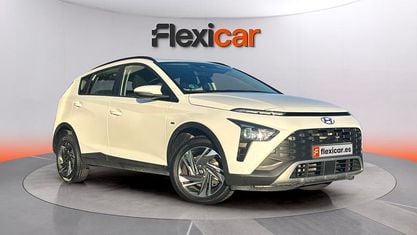 Begagnad Hyundai Bayon 101 HK (74 kW) 2023 Vit SUV