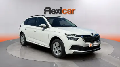 Usado Skoda Kamiq Active 95 CV (69 kW) 2020 Blanco SUV