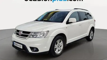 Używany Fiat Freemont Urban 140 KM (102 kW) 2014 Biały SUV