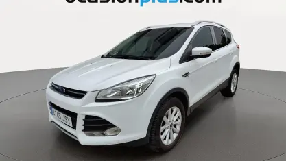 Usado Ford Kuga Titanium 150 CV (110 kW) 2016 Blanco SUV