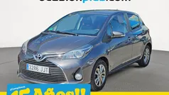 Gris Usado 2015 Toyota Yaris Active Utilitario | 11.390 € (Precio justo)
