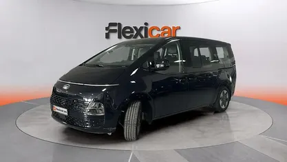Usado Hyundai Staria 177 CV (130 kW) 2023 Azul Monovolumen