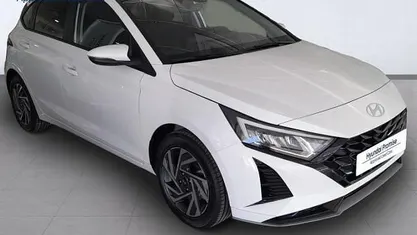 Uusi Hyundai i20 100 HP (73 kW) 2025 Valkoinen Viistoperä
