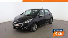 Usado 2016 Peugeot 208 Allure Utilitario | 9099 € (Precio justo)