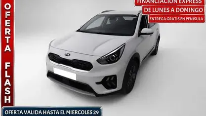Begagnad Kia Niro 141 HK (103 kW) 2021 Vit SUV