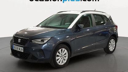 Usado Seat Arona Style 110 HP (80 kW) 2023 Cinzento SUV