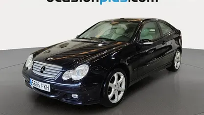 Negro Usado 2007 Mercedes 180 Berlina | 9700 €