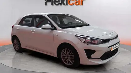 Usado Kia Rio 84 CV (61 kW) 2022 Berlina