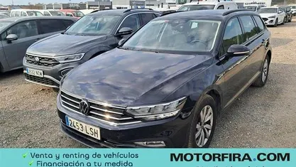 Usado VW Passat Business 122 CV (89 kW) 2021 Negro Familiar