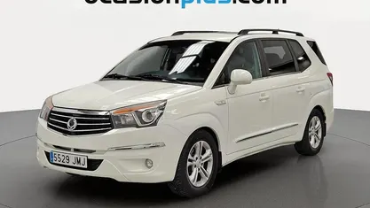 Usado Ssangyong (KGM) Rodius Limited 178 CV (130 kW) 2016 Blanco Monovolumen