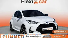 Blanco Usado 2021 Toyota Yaris Hybrid Style Berlina | 16.990 € (Precio justo)