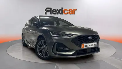 Usado Ford Focus ST-Line 125 CV (91 kW) 2024 Gris Familiar