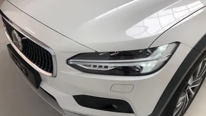 Usado Volvo V90 CC Core 197 CV (144 kW) 2024 Familiar