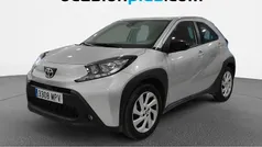 Gris Usado 2024 Toyota Aygo Play Utilitario | 14.273 € (Precio justo)