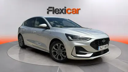 Usado Ford Focus ST-Line 125 CV (91 kW) 2023 Gris Berlina
