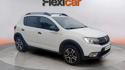 Blanco Usado 2020 Dacia Sandero Essentiel Berlina | 10.990 € (Precio justo)