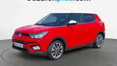 Rojo Usado 2018 Ssangyong Tivoli Limited SUV | 12.727 € (Precio justo)