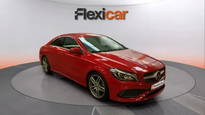 Usado Mercedes CLA200 136 CV (100 kW) 2019 Rojo Coupe