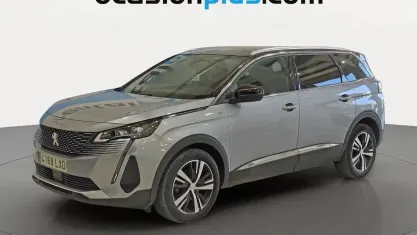 Usado Peugeot 5008 GT 130 CV (95 kW) 2022 Gris SUV