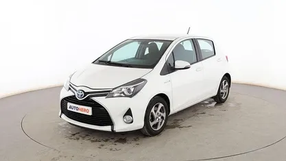 Occasion Toyota Yaris Hybrid Active 101 PK (74 kW) 2014 Wit Sedan