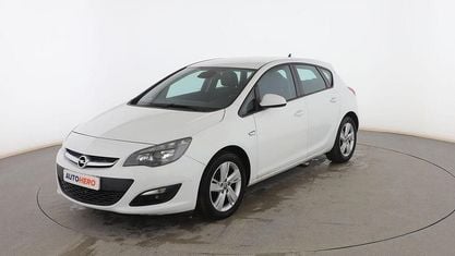 Brugt Opel Astra Selective 165 HK (121 kW) 2015 Hvid Sedan