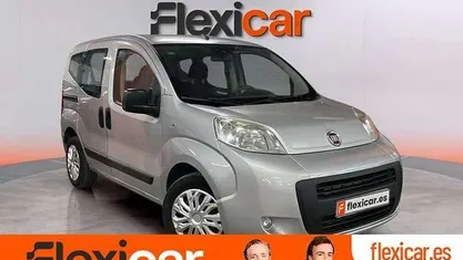 Usado Fiat Qubo Dynamic 80 CV (58 kW) 2016 Gris Monovolumen