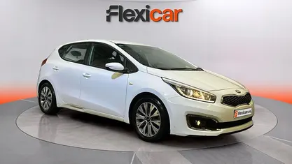 Usado Kia Ceed GT 90 CV (66 kW) 2018 Blanco Berlina