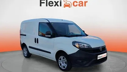 Usado Fiat Doblò Pop 95 CV (69 kW) 2020 Monovolumen