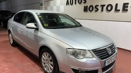 Usado VW Passat Advance 140 CV (102 kW) 2010 Gris Berlina
