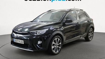 Käytetty Kia Stonic 120 HP (88 kW) 2018 Musta Katumaasturi