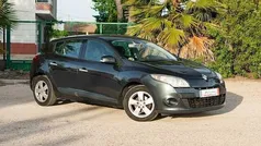 Gris / plata Usado 2011 Renault Mégane III Dynamique Berlina | 4400 € (Precio justo)