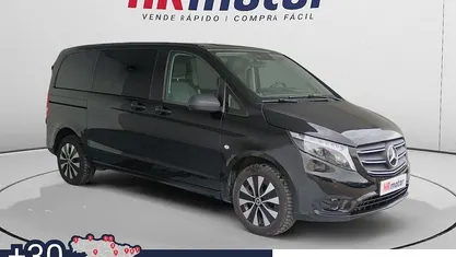 Blanco Usado 2023 Mercedes Vito Van | 33.100 € (Precio justo)
