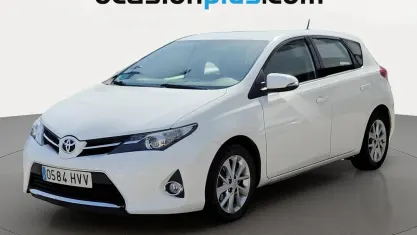 Usado Toyota Auris Active 132 CV (97 kW) 2014 Blanco Utilitario