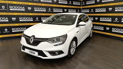 Usado Renault Mégane IV Business 115 CV (84 kW) 2019 Blanco Berlina