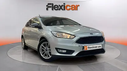 Usado Ford Focus Business Edition 125 CV (91 kW) 2017 Gris Utilitario
