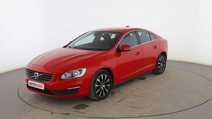 Occasion Volvo S60 Momentum 150 PK (110 kW) 2018 Rood Sedan