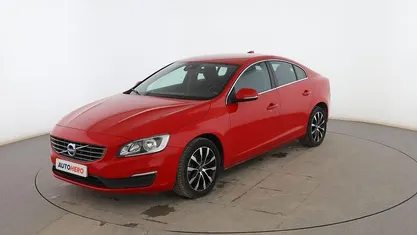 Usado Volvo S60 Momentum 150 CV (110 kW) 2018 Rojo Berlina