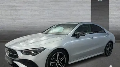 Usado Mercedes CLA220 AMG line 190 CV (139 kW) 2025 Berlina