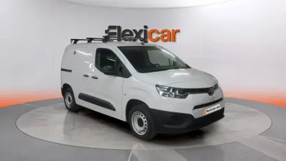 Usado Toyota Proace City City 102 CV (75 kW) 2023 Blanco Monovolumen